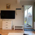 Apartament Cozy One Bedroom At Premises *