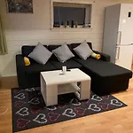 Cozy One Bedroom At Premises Apartament *