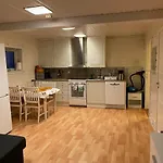 Cozy One Bedroom At Premises Tromso