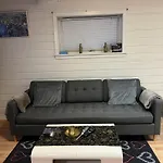 Cozy One Bedroom At Premises Apartmán Tromsø