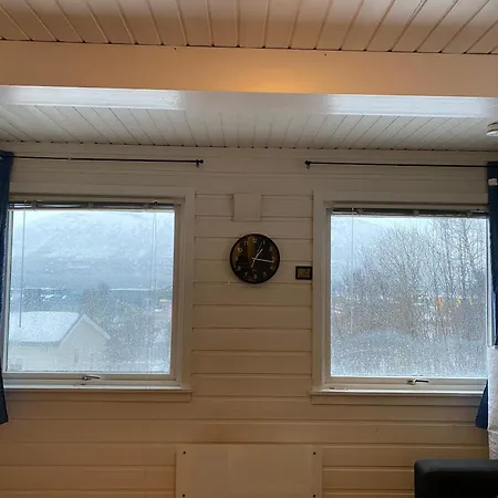 Cozy One Bedroom At Premises * טרומסה