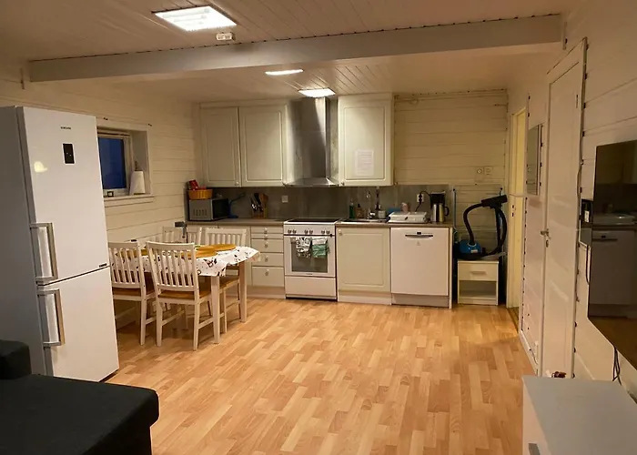 Cozy One Bedroom At Premises Tromsø