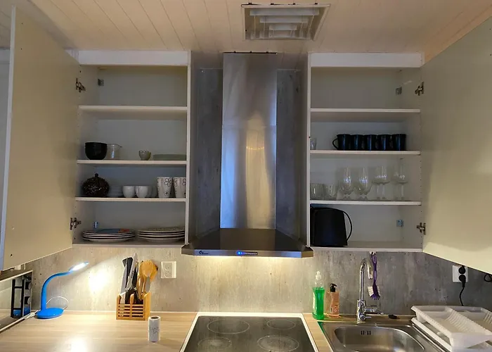Cozy One Bedroom At Premises Lägenhet Tromsø